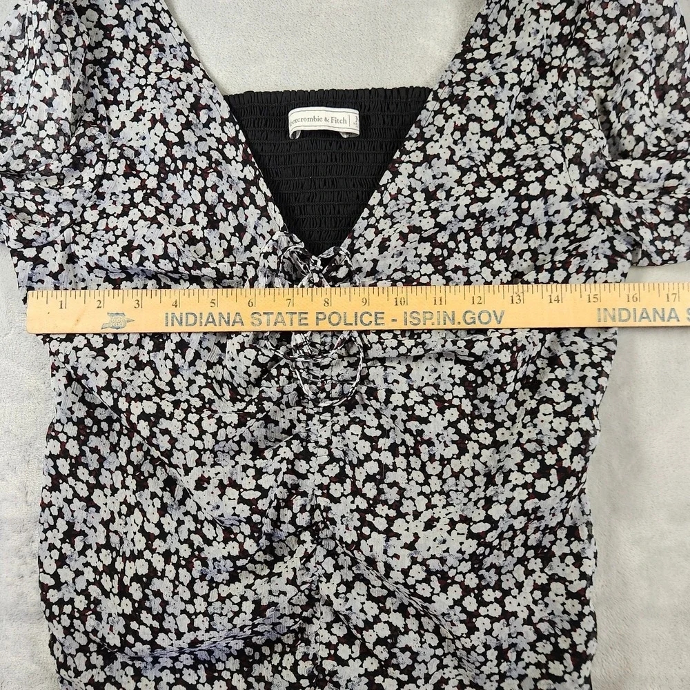 Abercrombie Fitch Puff Sleeve Smocked Black Floral Whimsigoth Peasant‎ Top M